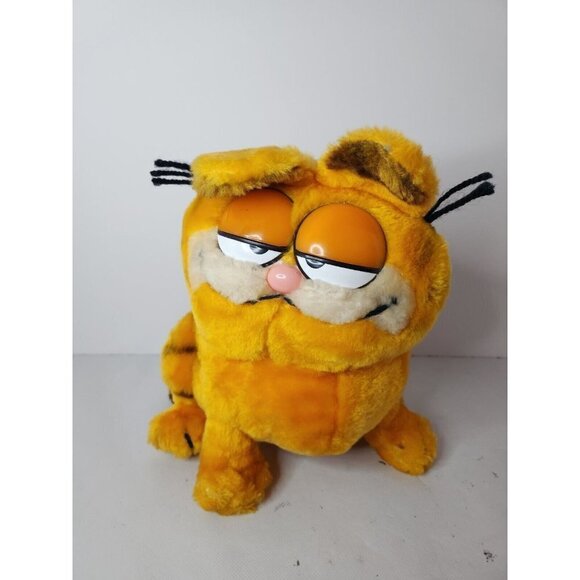 𝅺VINTAGE 1981 Dakin Garfield Cat Sitting Plush Stuffed Animal Toy Orange 10 in. - Picture 1 of 9